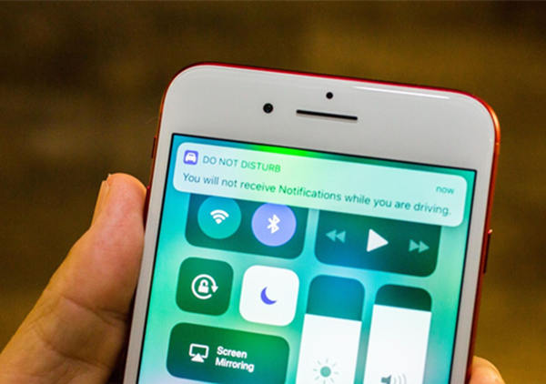 Auricolare scricchiolante iOS 11